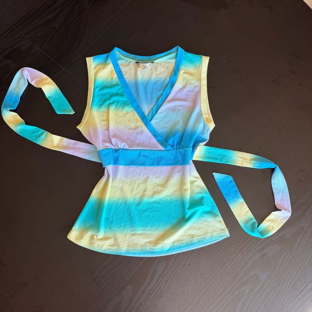 Fairweather Ombre V-Neck Wrap Front Sleeveless Babydoll Top Tie Back M